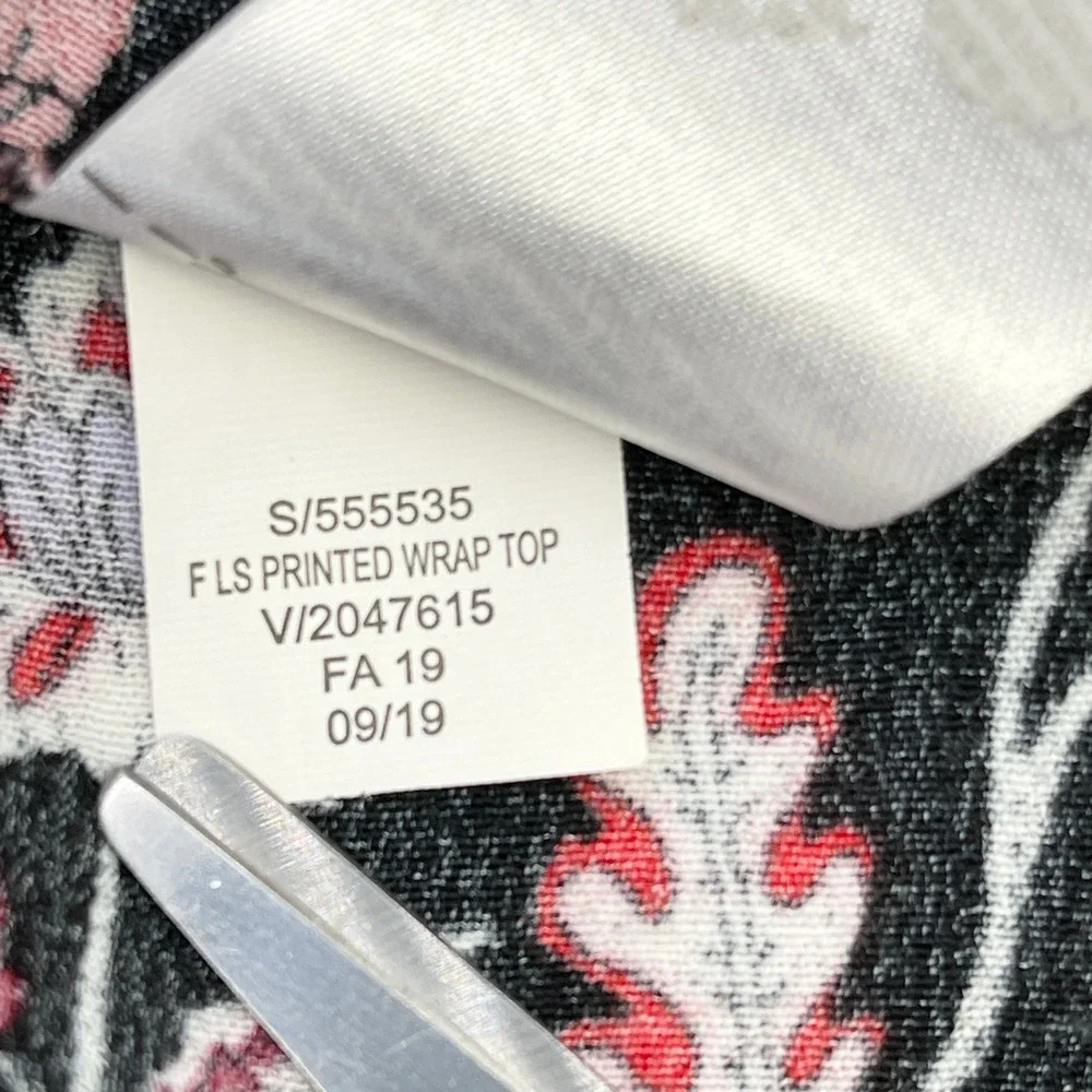 Banana Republic Womens Floral Wrap Top Size M Peplum Flowy Boho Romantic Cottage